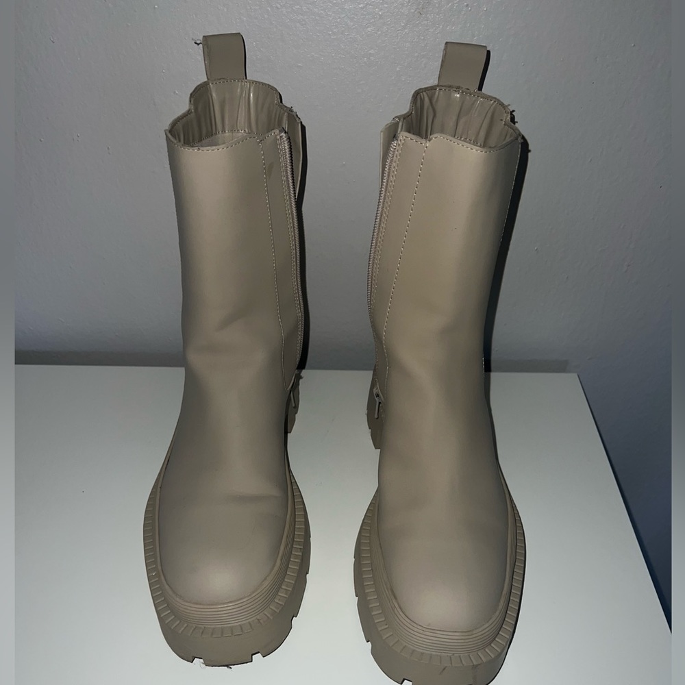 Zara boots - good condition